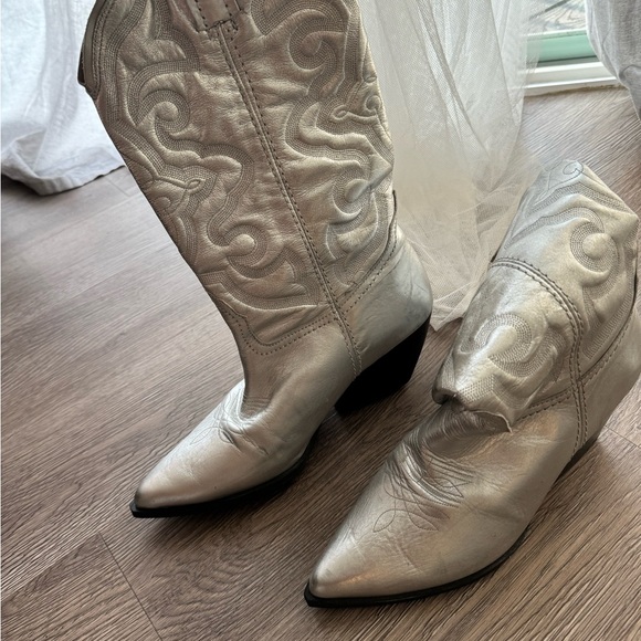 Leather Silver Metallic cowboy boots - Picture 2 of 2